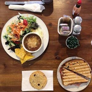 tunrow_cafe
